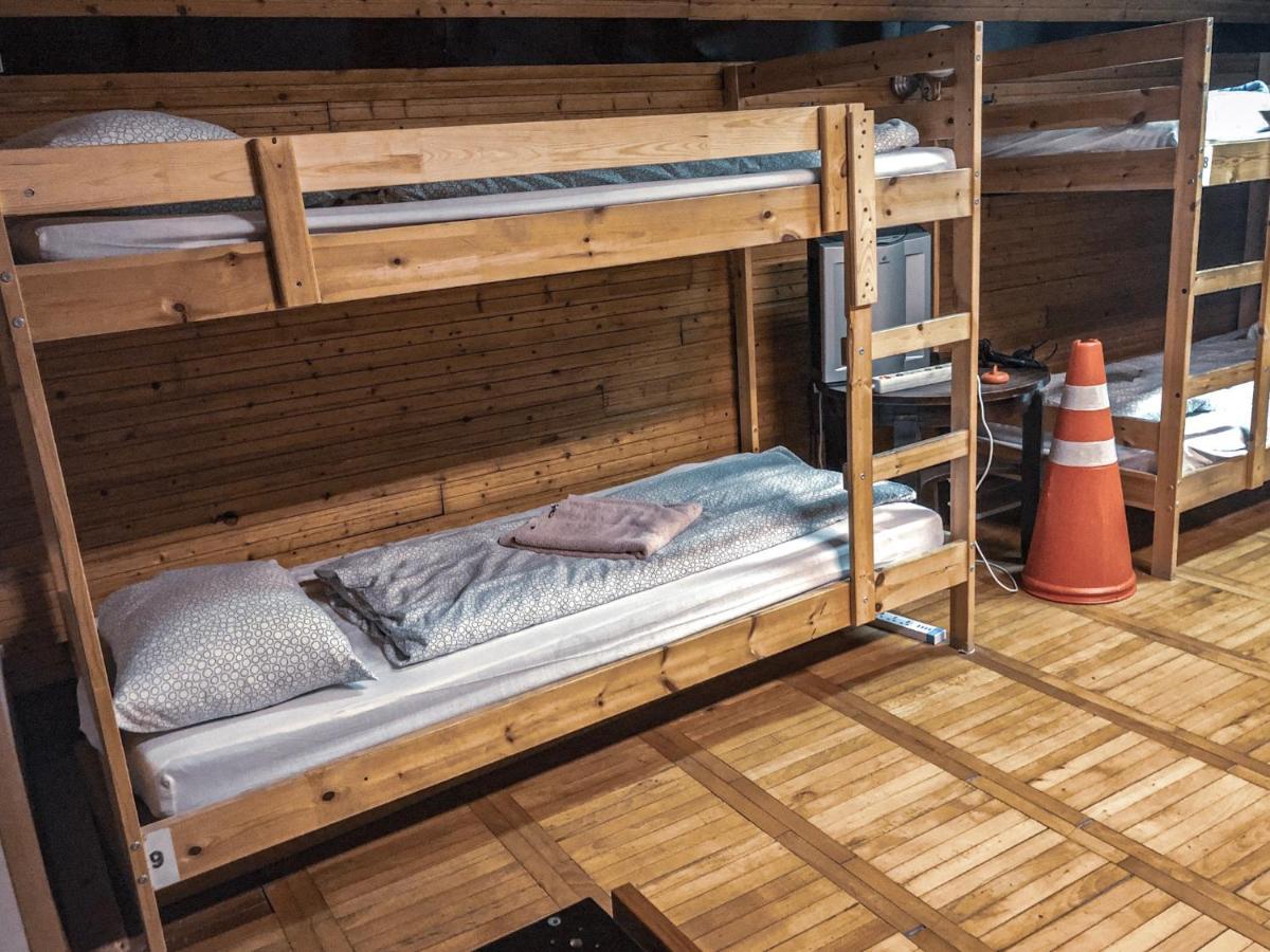 Whole Basement Former Pub For Stag Do, Bachelor House Party Flat ブダペスト エクステリア 写真