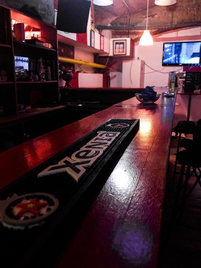 Whole Basement Former Pub For Stag Do, Bachelor House Party Flat ブダペスト エクステリア 写真
